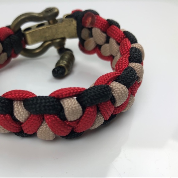 Premium 550 Paracord Bracelet w Burberry Pattern - Picture 3 of 3